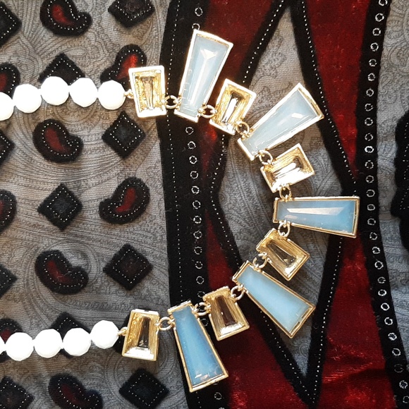 HEIDI DAUS Necklace w Clip-on Earrings - Gold Tone w Opalesque & White Stones - Picture 14 of 14